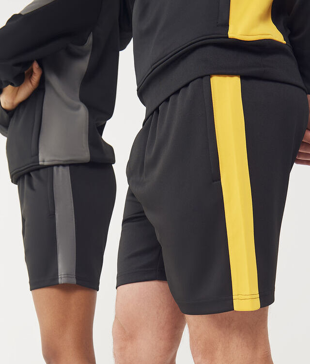 Finden+Hales LV886 Knitted Shorts with Zip Pockets
